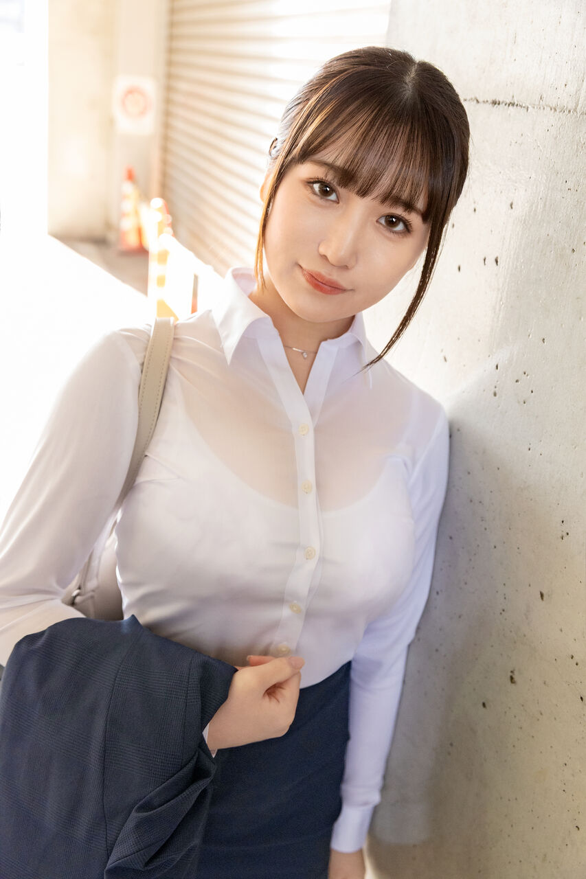 こんな新卒入ってきたらそりゃ男性社員の股間は荒ぶりますわ